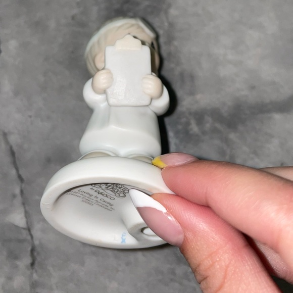 Precious Moments Mini Healthcare Hero - Picture 10 of 11